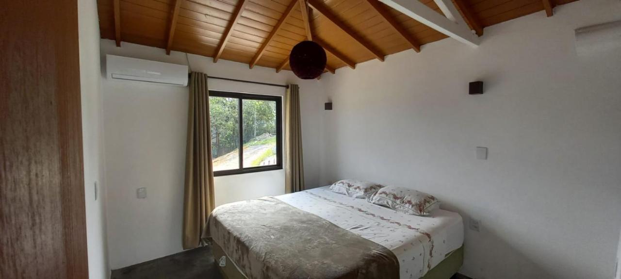 Villa Santorini Praia Do Rosa Com Piscina E Jacuzzi المظهر الخارجي الصورة